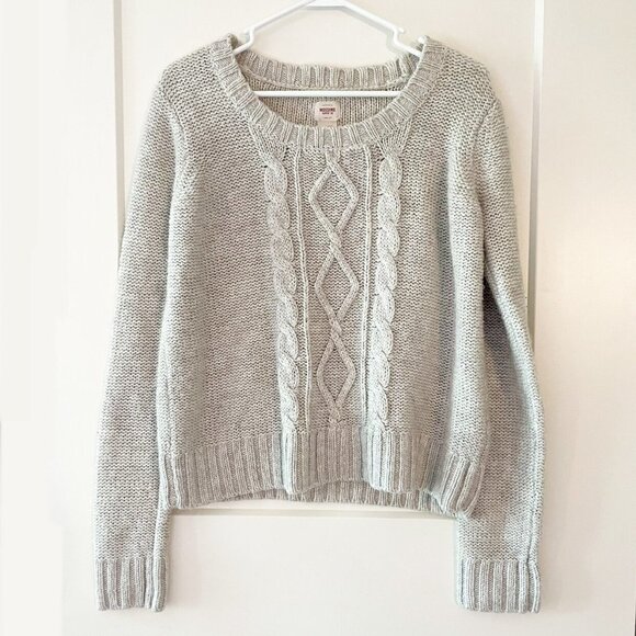 Women’s/ Teen’s Mossimo Knit Sweater Size Large - Picture 1 of 4